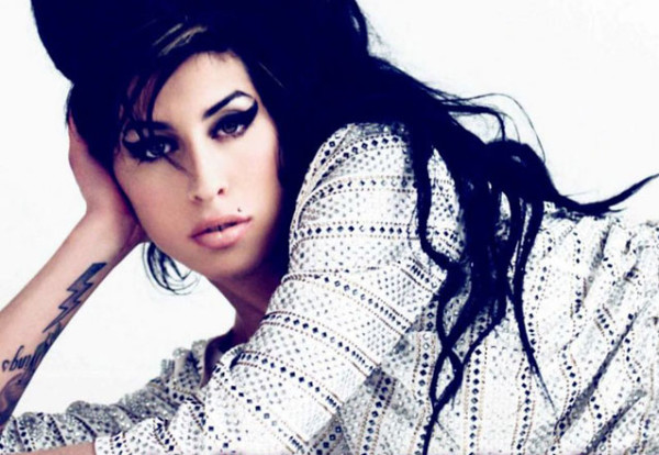 Amy Winehouse: padre boccia il biopic che progetta un nuovo film