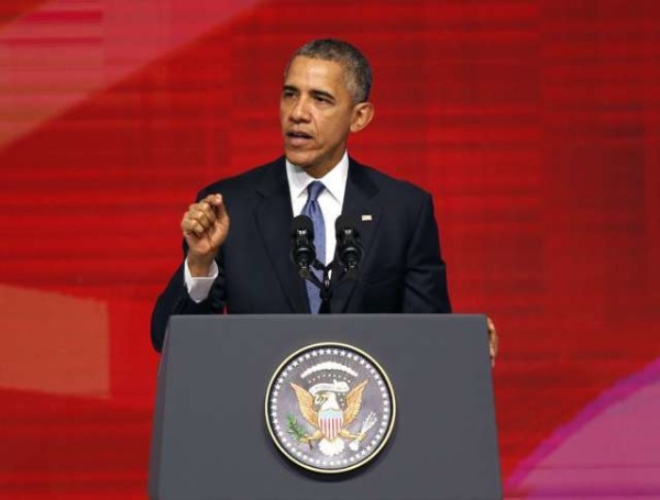 Obama e la lotta al terrorismo: "Distruggeremo l'Isis, difenderemo la dignità di tutti i popoli"