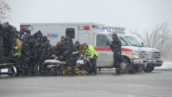 Sparatoria a Colorado Springs: tre morti e nove feriti, 150 persone bloccate per ore