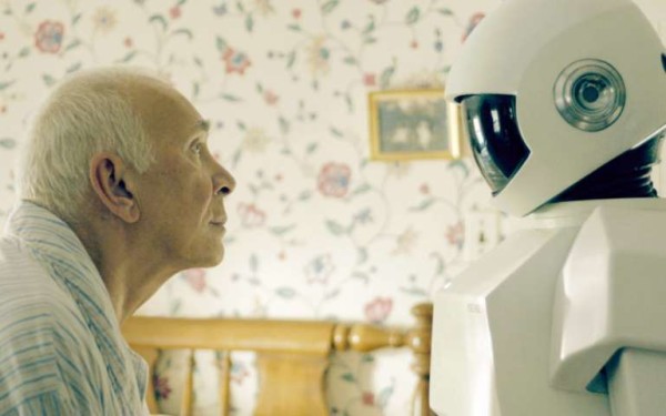Il futuro è già oggi: fino a Natale maggiordomi robot assisteranno anziani a Firenze
