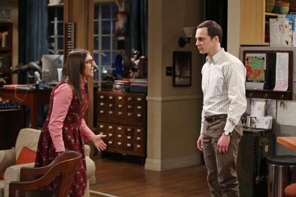 The Big Bang Theory 9x11, nella puntata di stasera la prima volta di Sheldon