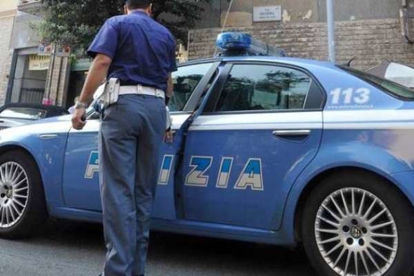 Roma: poliziotto in difesa di una donna molestata, pestato a sangue da due moldavi