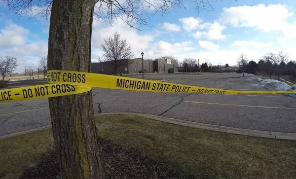 Strage in Michigan, uomo armato uccide 7 persone: "Le vittime scelte a caso"