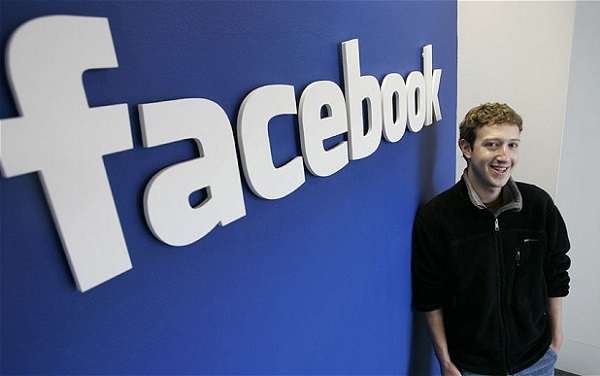 Facebook: 12esimo compleanno per la creatura di Mark Zuckerberg