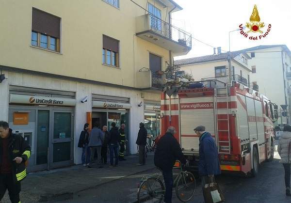 Vicenza, panico in una banca: bimba di due anni si chiude in una cassaforte