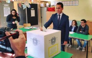 Referendum trivelle, Di Maio: "Io ho votato, notizie di Renzi?". Alle 12 affluenza 8,35%